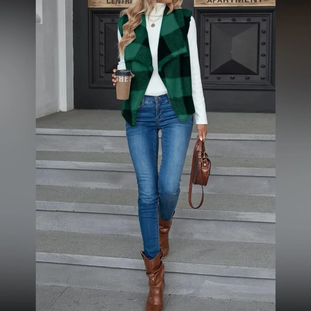 Cozy Buffalo plaid open front vest - Picture 8 of 15